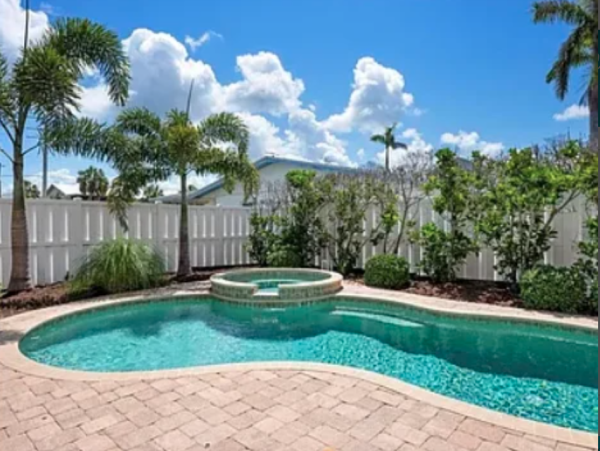Holmes Beach Retreat with Private Pool on Anna Maria Island